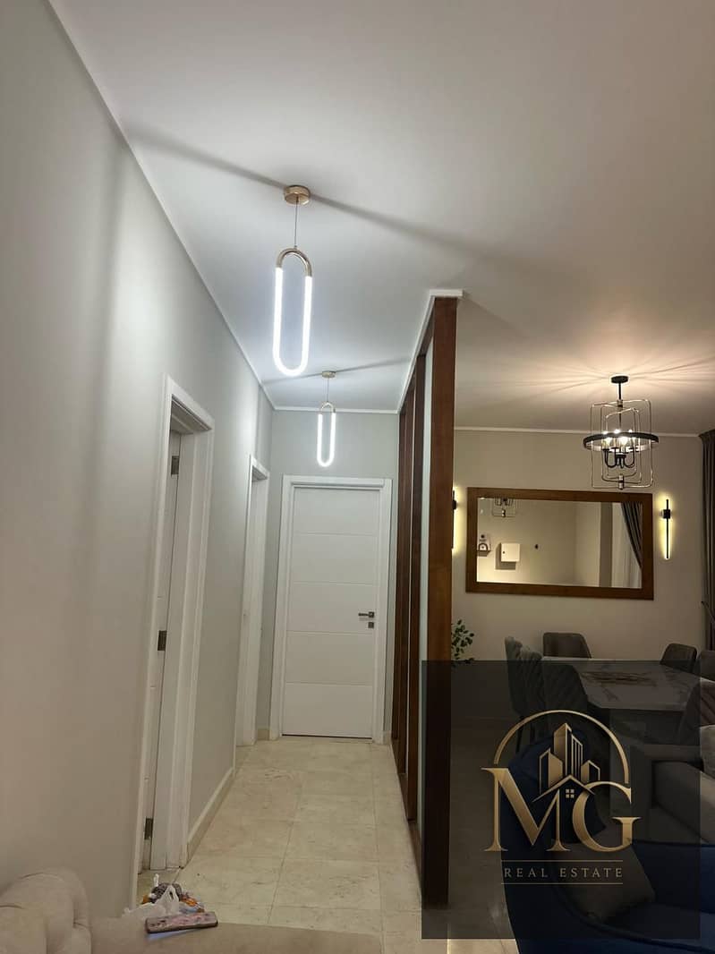 Apartment for Sale in Village Gate Palm Hills – New Cairo | Exceptional Investment Opportunity Discover an outstanding opportunity to own a premium - Więcej