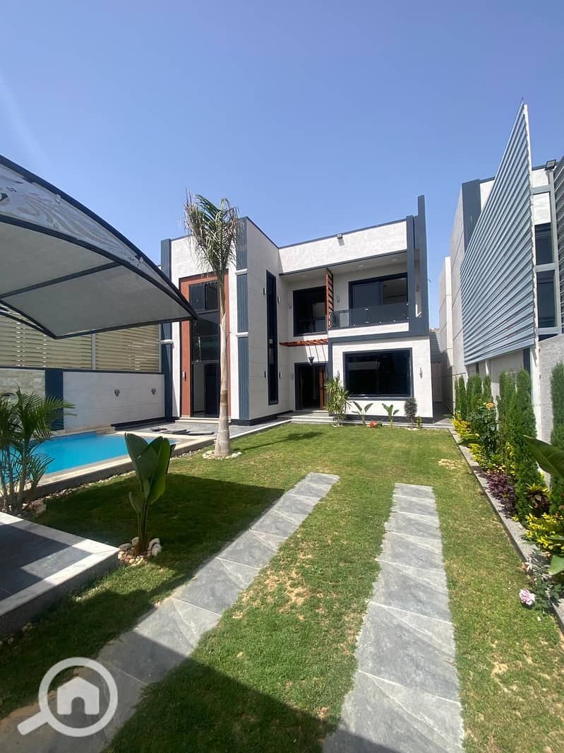 Rare opportunity: Luxurious villa with private garden in King Mariout, Alexandria. - Aanzicht 4