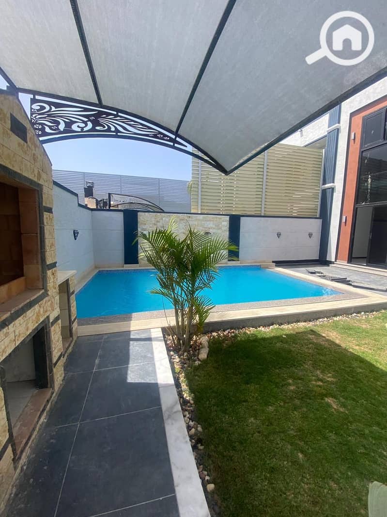 Rare opportunity: Luxurious villa with private garden in King Mariout, Alexandria. - Meer