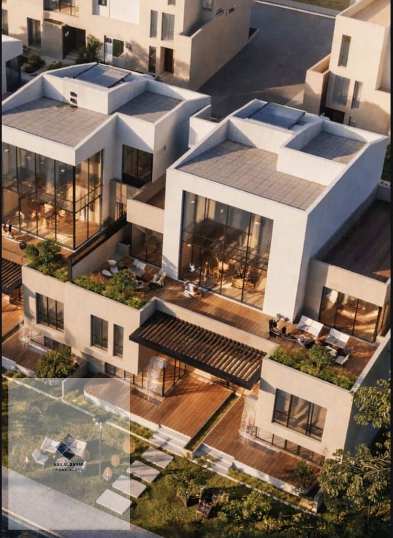Villa for sale with immediate delivery in Mostakbal City (Rosail City) Compound Rosail City Mostakbal, featuring four bedrooms, a room for the maid, and four bathrooms. - Vista 3