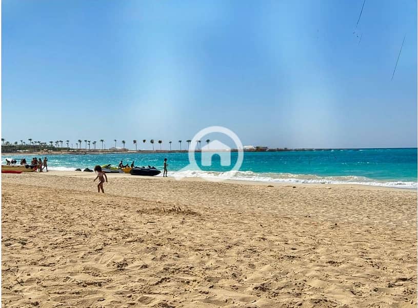Ready-to-Move Fully Finished Chalet Directly on the Sea in Koun – North Coast, with Flexible Installment Plans – pohled 4