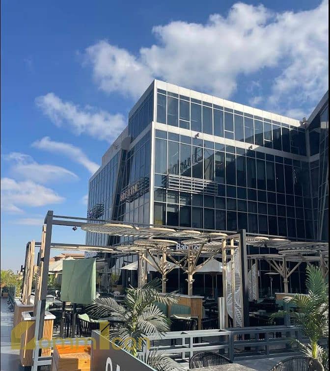 Shop for rent in Fifth Settlement, directly on Mohamed Naguib Axis, in Cloud Nine Mall - Widok 3