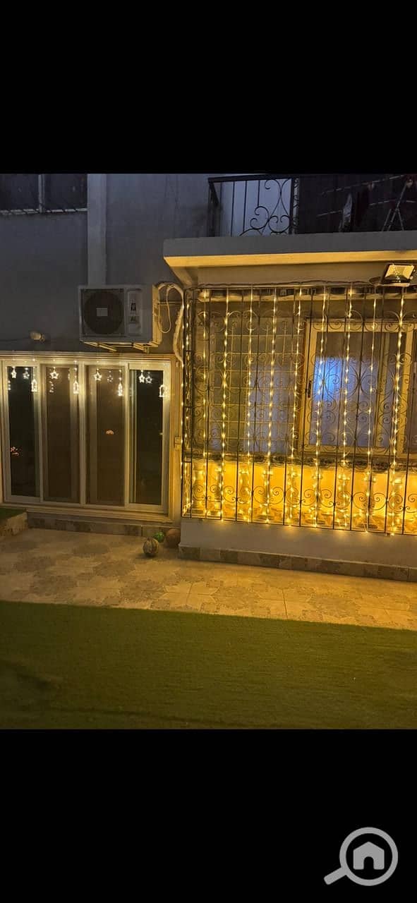 Ground-floor apartment with a garden in the Al-Masrawiya Compound, located on South 90th Street near Concord Plaza (prime location). It features 3 bedrooms, 2 bathrooms (including a German-made Sarjmin Jacuzzi), and a 150-square-meter garden. The sale inc - Visning 6
