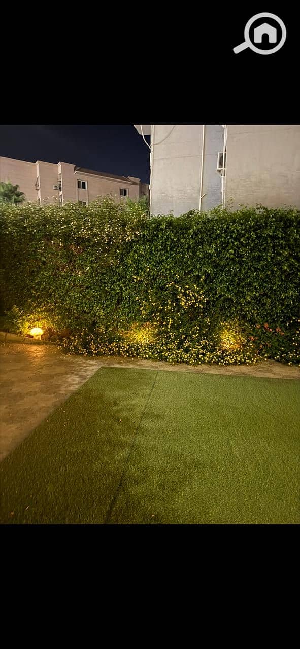 Ground-floor apartment with a garden in the Al-Masrawiya Compound, located on South 90th Street near Concord Plaza (prime location). It features 3 bedrooms, 2 bathrooms (including a German-made Sarjmin Jacuzzi), and a 150-square-meter garden. The sale inc - Flere