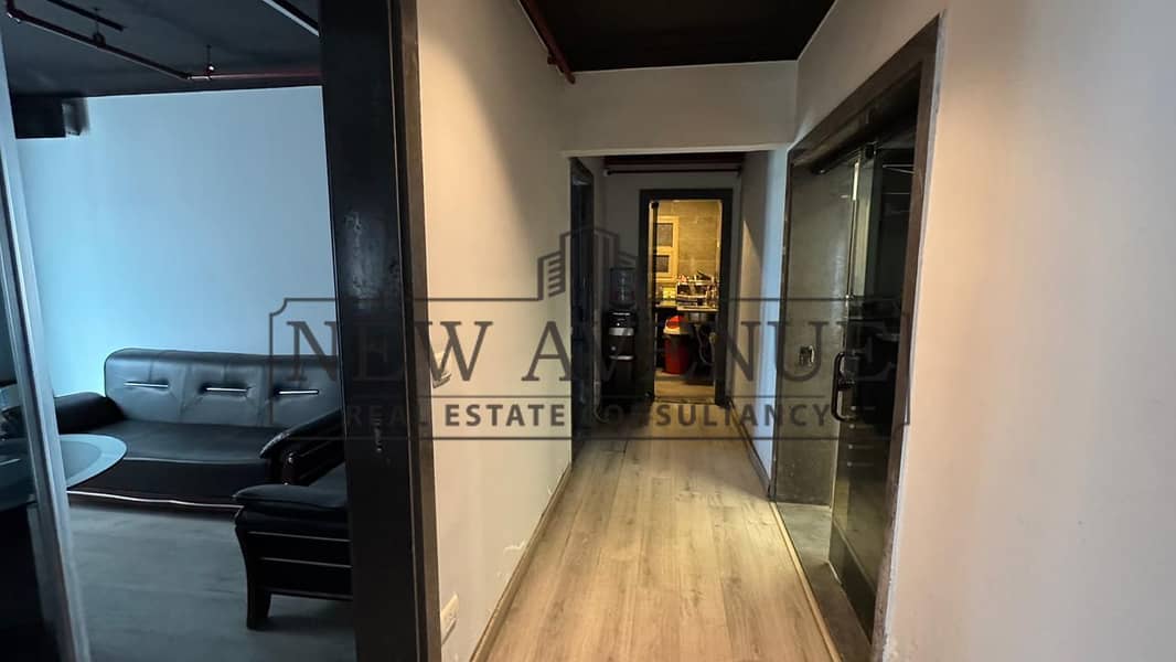 Office Fully Finished Near To Airport Ready To Move For Sale in Sheraton Masr El Gedida - Widok 4