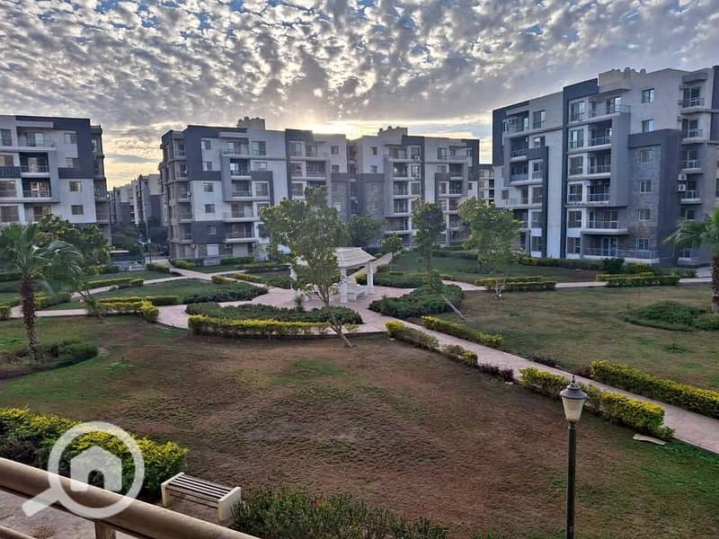 130 sqm apartment for sale at a special price of EGP 2,600,000 in Janna October, 6th of October City. - Widok 2