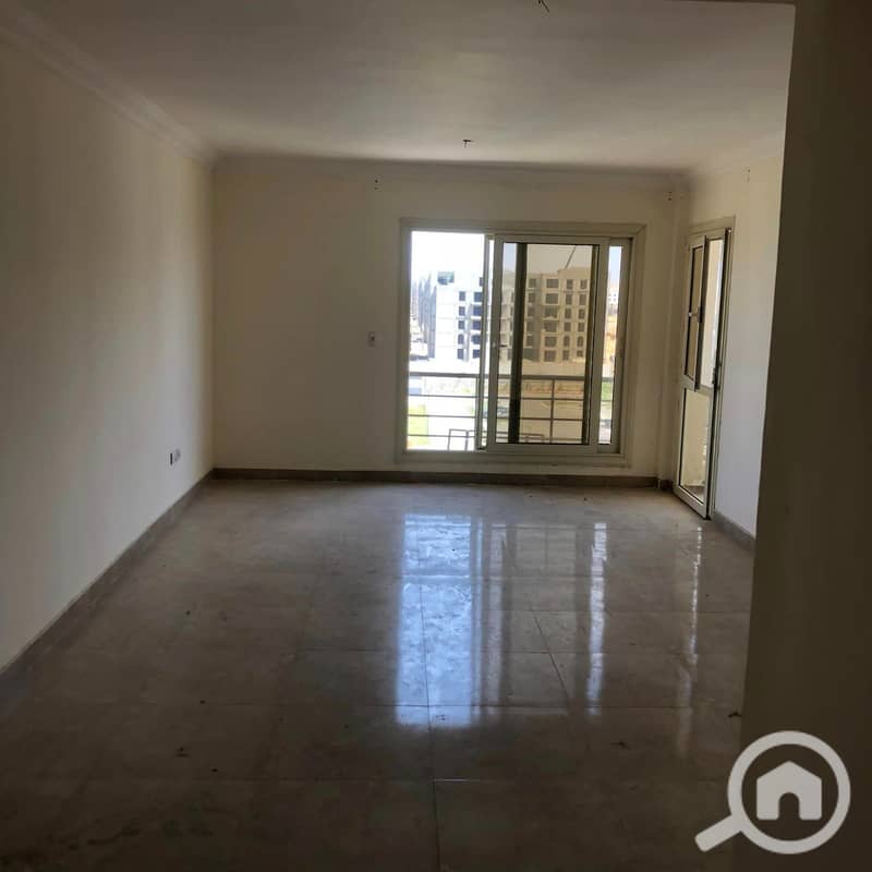 130 sqm apartment for sale at a special price of EGP 2,600,000 in Janna October, 6th of October City. - Widok 6