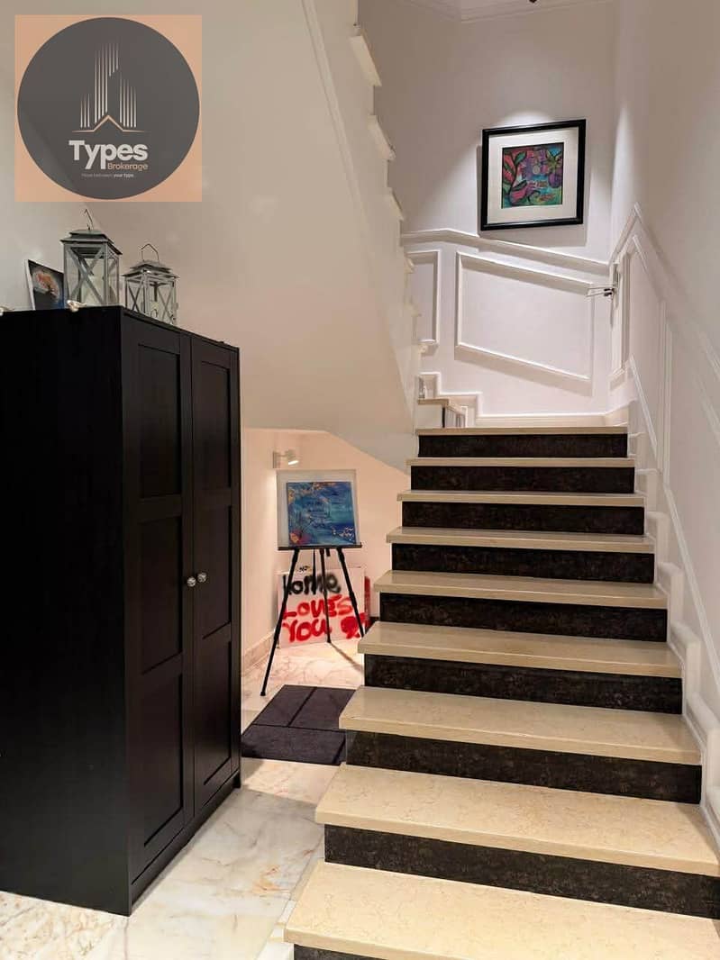 Twin house for sale in Greens Compound, Sheikh Zayed; ultra-super-lux finishing, featuring a distinctive view overlooking the landscape. - Ansicht 6