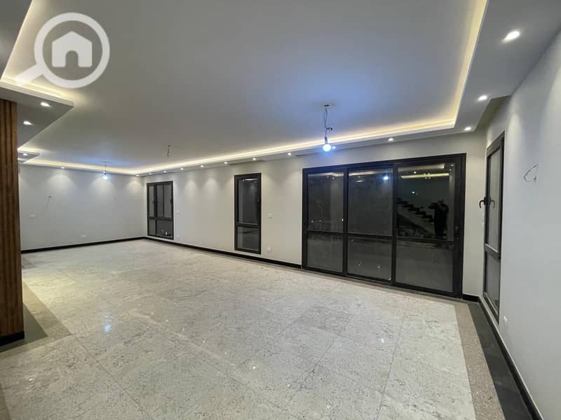 Spacious Triplex for Rent in Eastown compound new cairo near minutes from AUC prime location – pohled 4