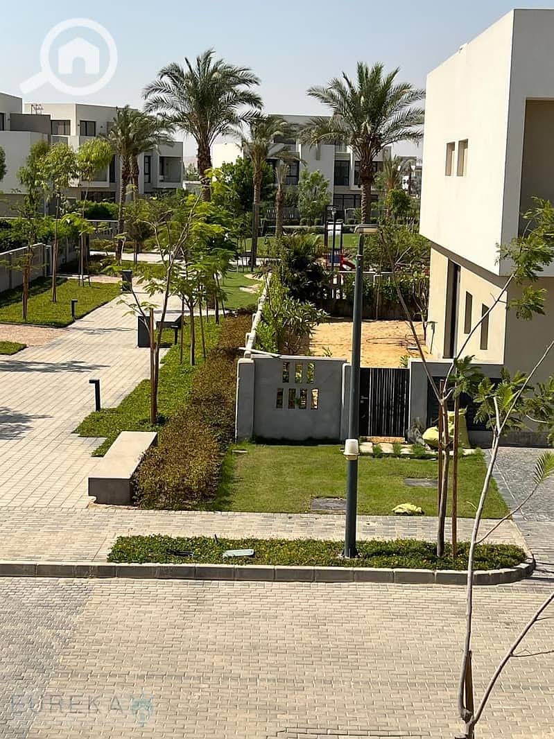 5 44206813-800x600. jpeg
