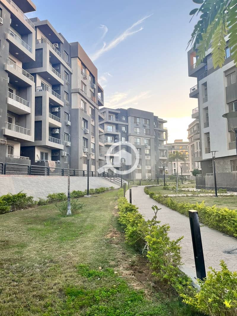 140 sqm apartment for sale at an incredible price of EGP 3,050,000 in Janna October, on Gamal Abdel Nasser Axis, 6th of October City. - Ansicht 2