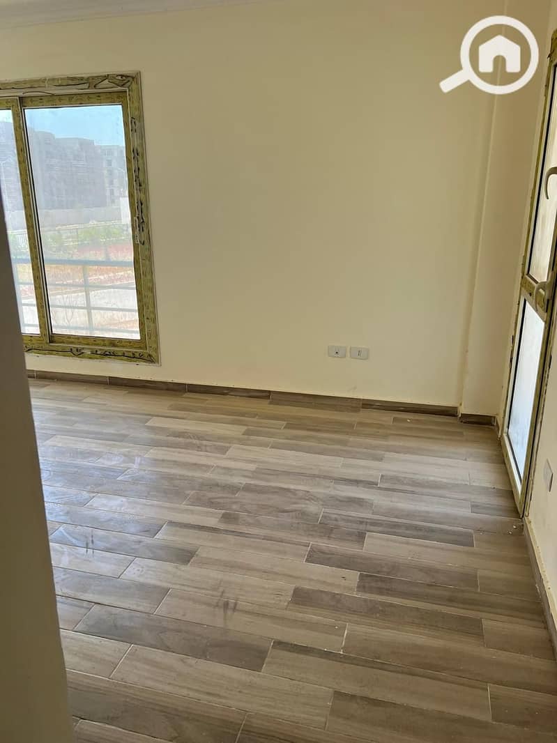 140 sqm apartment for sale at an incredible price of EGP 3,050,000 in Janna October, on Gamal Abdel Nasser Axis, 6th of October City. - Ansicht 3