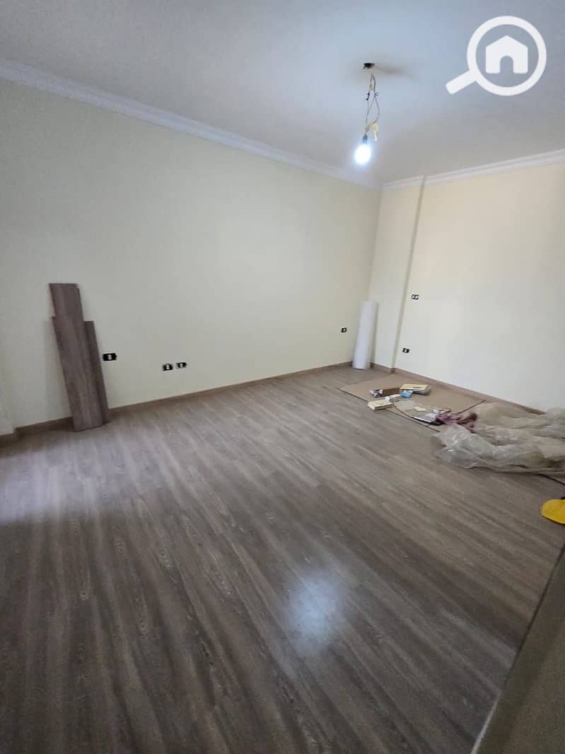 140 sqm apartment for sale at an incredible price of EGP 3,050,000 in Janna October, on Gamal Abdel Nasser Axis, 6th of October City. - Mehr