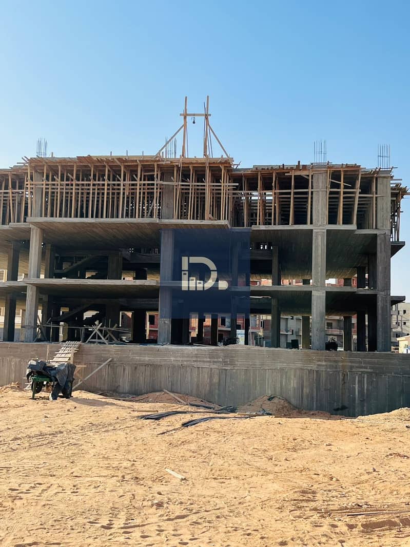 An 181 sqm apartment in Address Home One on Al Nawadi Street with a down payment starting from 10% and installment plans for up to 8 years, inside a fully serviced compound in the heart of October Gardens. – pohled 4