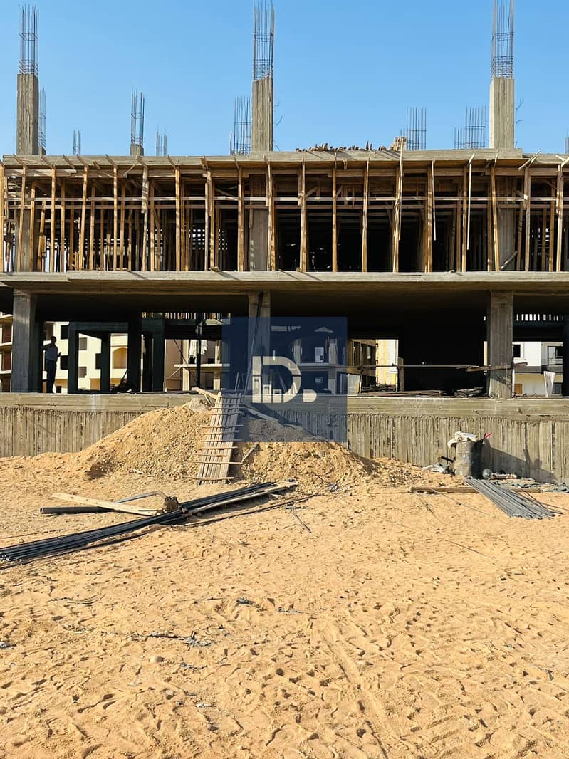 An 181 sqm apartment in Address Home One on Al Nawadi Street with a down payment starting from 10% and installment plans for up to 8 years, inside a fully serviced compound in the heart of October Gardens. – pohled 5