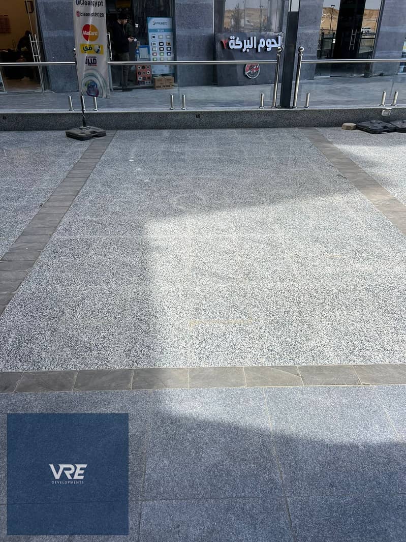 A golden opportunity for rent in the best location in Gardenia 2 - a store ready for operation immediately inside Value 2 Mall on the island axis, dir - Widok 4