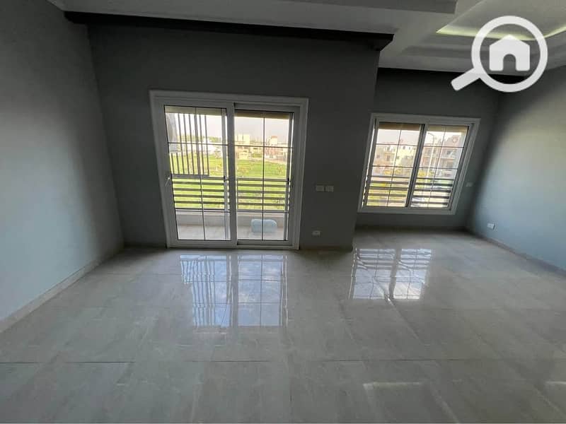 Apartment with a private garden for sale in West View Compound, New Zayed—super-lux finish, ready for immediate handover. - Więcej