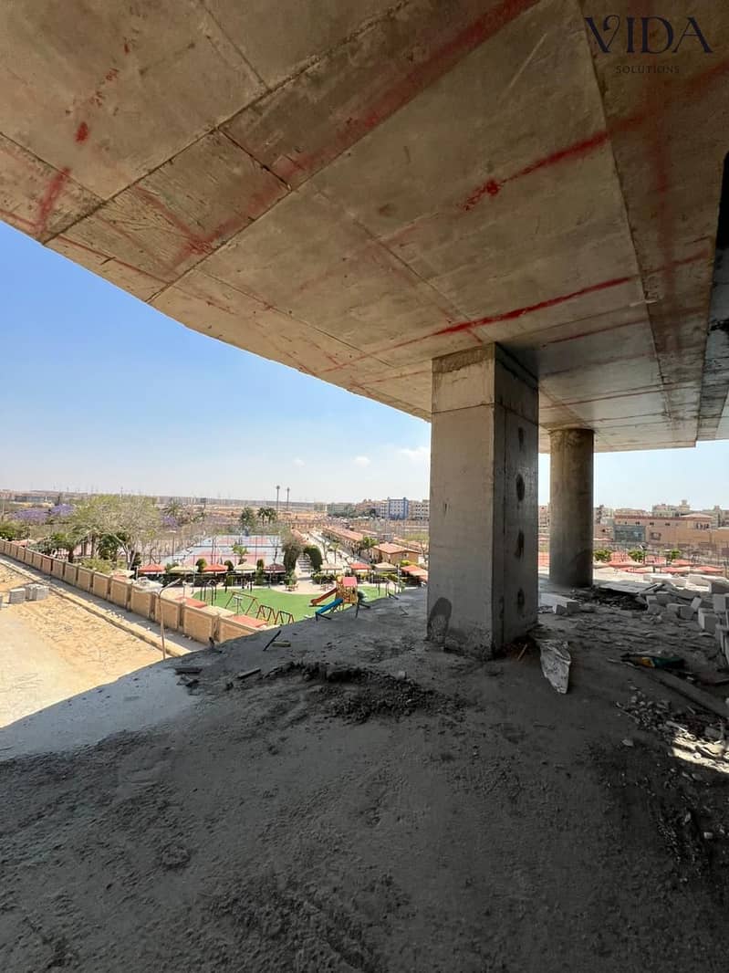 Clinic for Sale in Mehwar Plaza Mall 6th of October City – Fully Finished with ACs Pool View Below Developer Price. - Ansicht 3