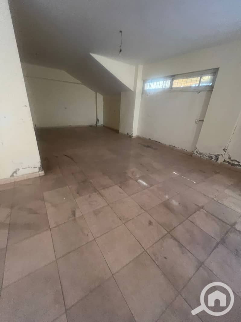 Store for rent in the Southern Investors on Mohamed Naguib Axis - Więcej