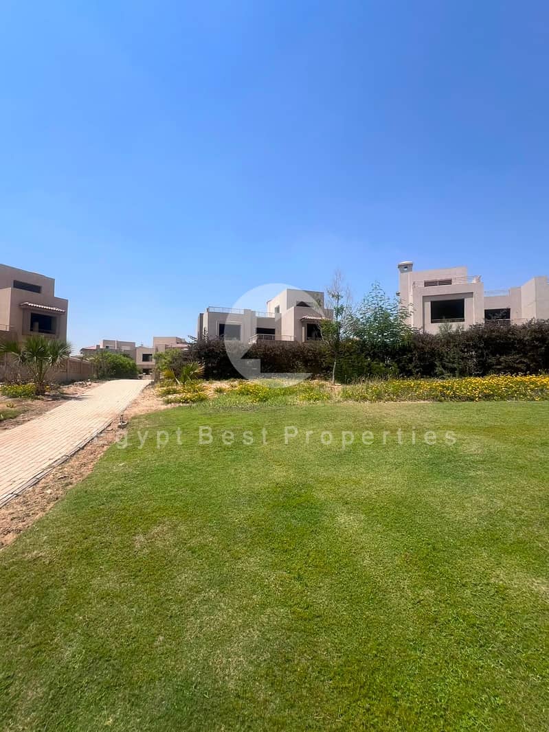 Hot Deal Golf Extension Large Villa with Basement for sale Ready to Move in Palm Hills 6 October - Widok 2