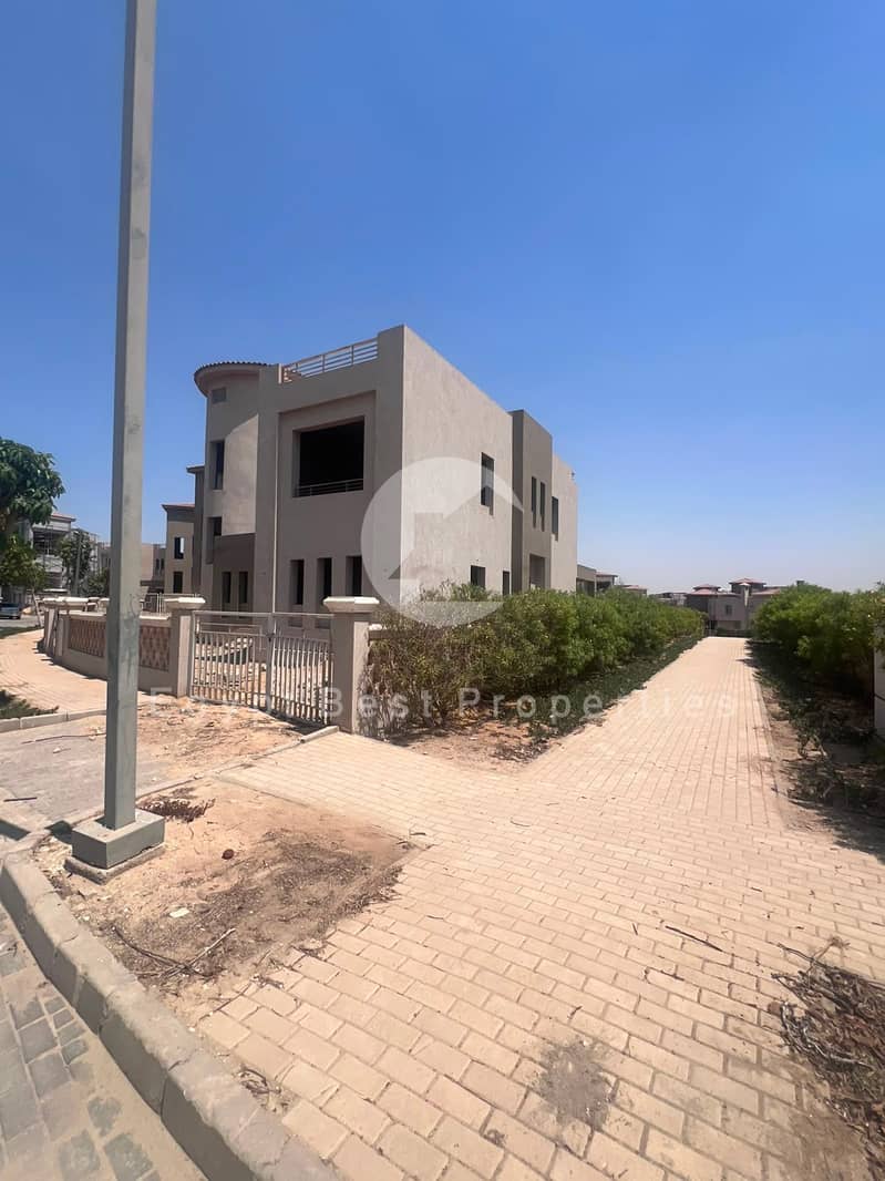 Hot Deal Golf Extension Large Villa with Basement for sale Ready to Move in Palm Hills 6 October - Widok 5