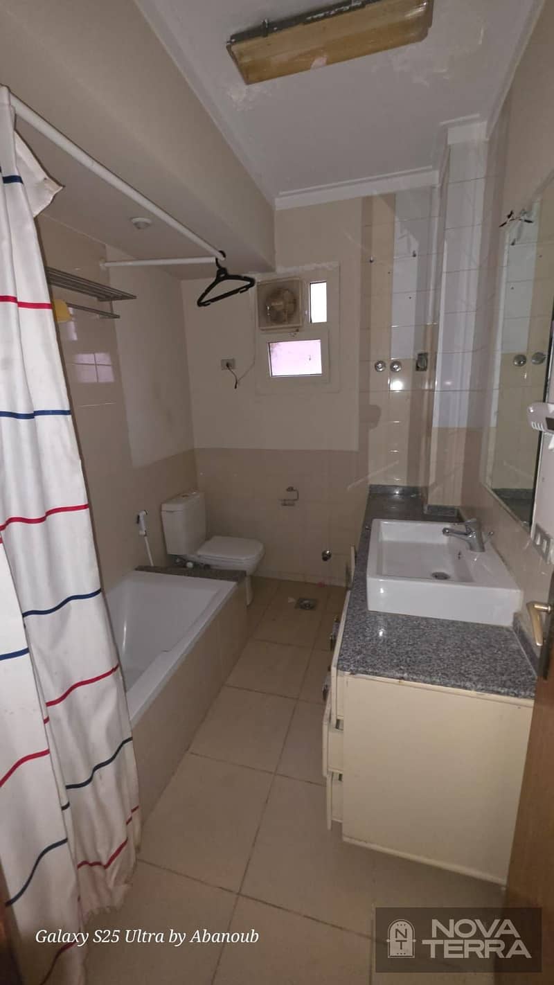 Distinctive apartment for rent (including kitchen and AC units) in Sheikh Zayed, District 7 - Mehr
