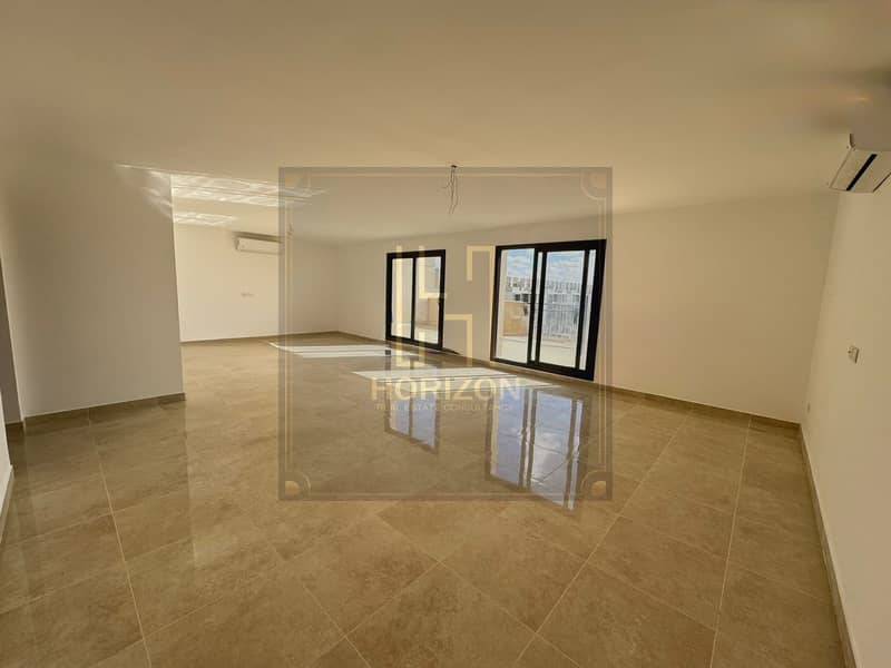 Semi furnished Sky Loft 205m prime view rent Fifth Square Al Marasem - Ansicht 2