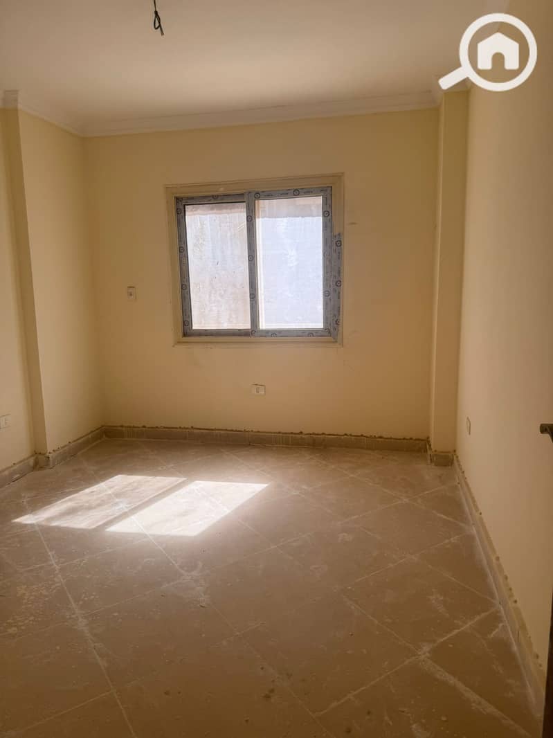 For sale: an apartment in the Dar Misr Compound, Al-Andalus, New Cairo, directly on the Southern 90th Street and in front of the Hyde Park Compound, just minutes from the American University. Area: 130 m, repeating floor. - Widok 3