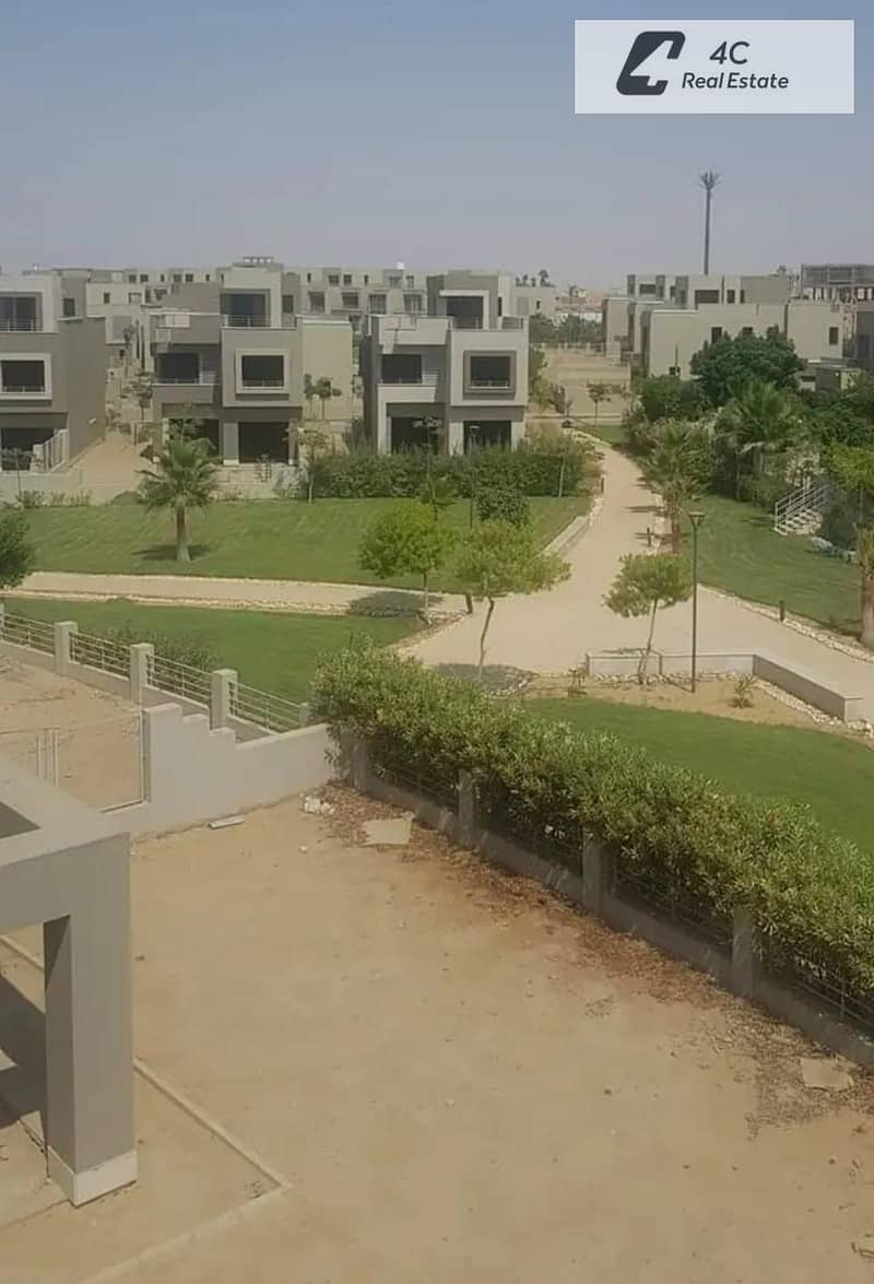 Receive a resale 6-bedroom twin house in Palm Hills Katameya Extension - Fifth Settlement with a distinctive layout, ready for viewing, open view lake - Ansicht 5