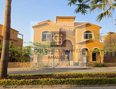 6 Bedroom Villa for Sale in New Cairo, Cairo - a08a828d-0ba3-4654-a172-221343e9bfc3. jpg 6 Bedroom Villa for Sale in New Cairo, Cairo - a08a828d-0ba3-4654-a172-221343e9bfc3. jpg