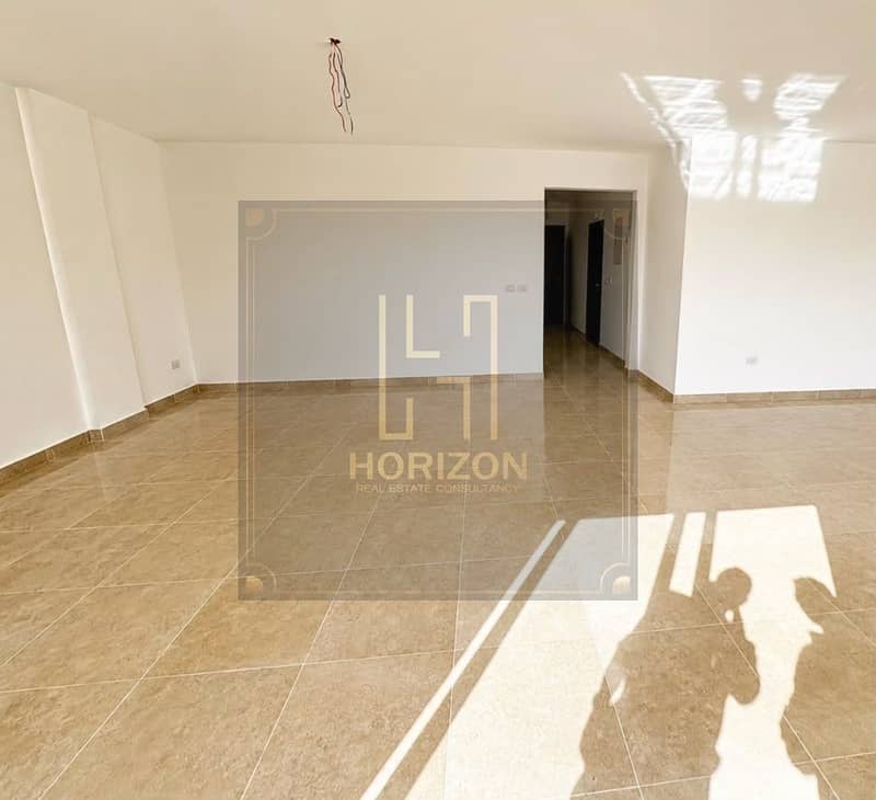 Semi furnished Sky Loft 205m prime view rent Fifth Square Al Marasem - Ansicht 5