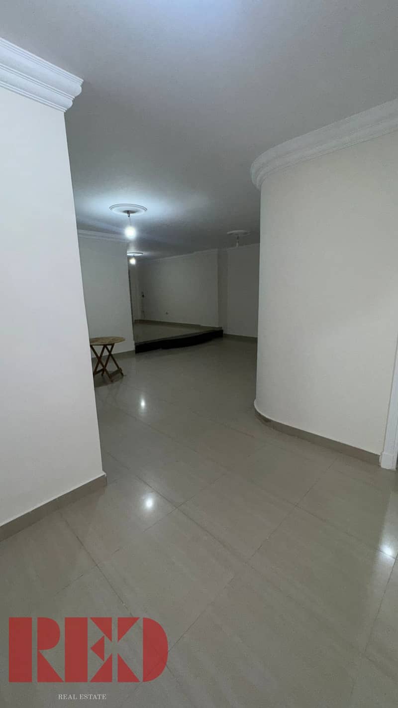 180 sqm apartment for sale in the heart of Smouha at Edmond Fremon intersection, ideal for residential, offices, and clinics use - Widok 3