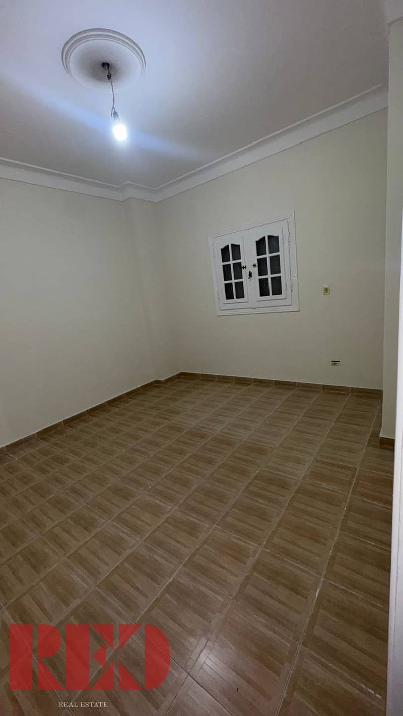 180 sqm apartment for sale in the heart of Smouha at Edmond Fremon intersection, ideal for residential, offices, and clinics use - Widok 5