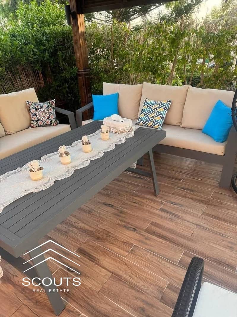11 f24. jpg