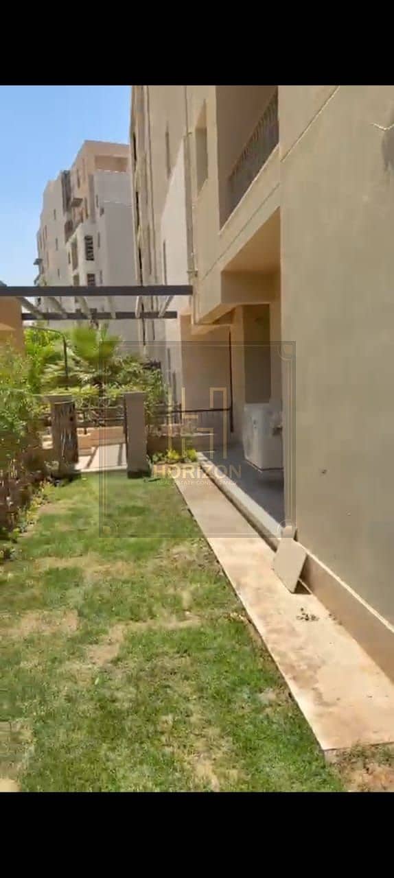 Semifurnished apartment+garden rent District 5 - Widok 2