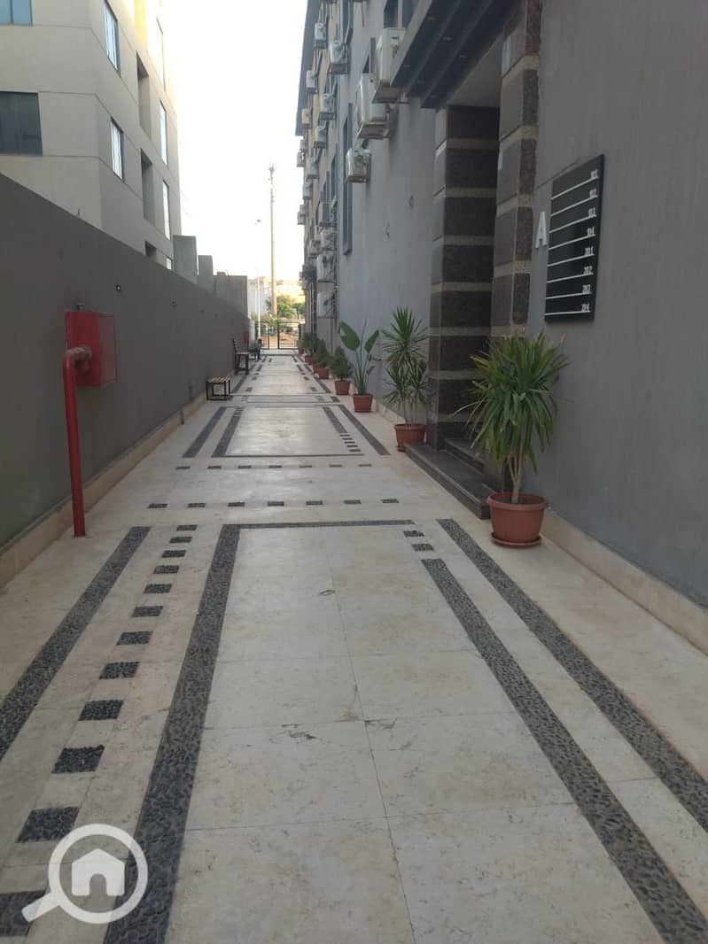 150 sqm administrative office for rent on North 90th Street, New Cairo (First Settlement); finished and equipped with air conditioning. - Vista 4