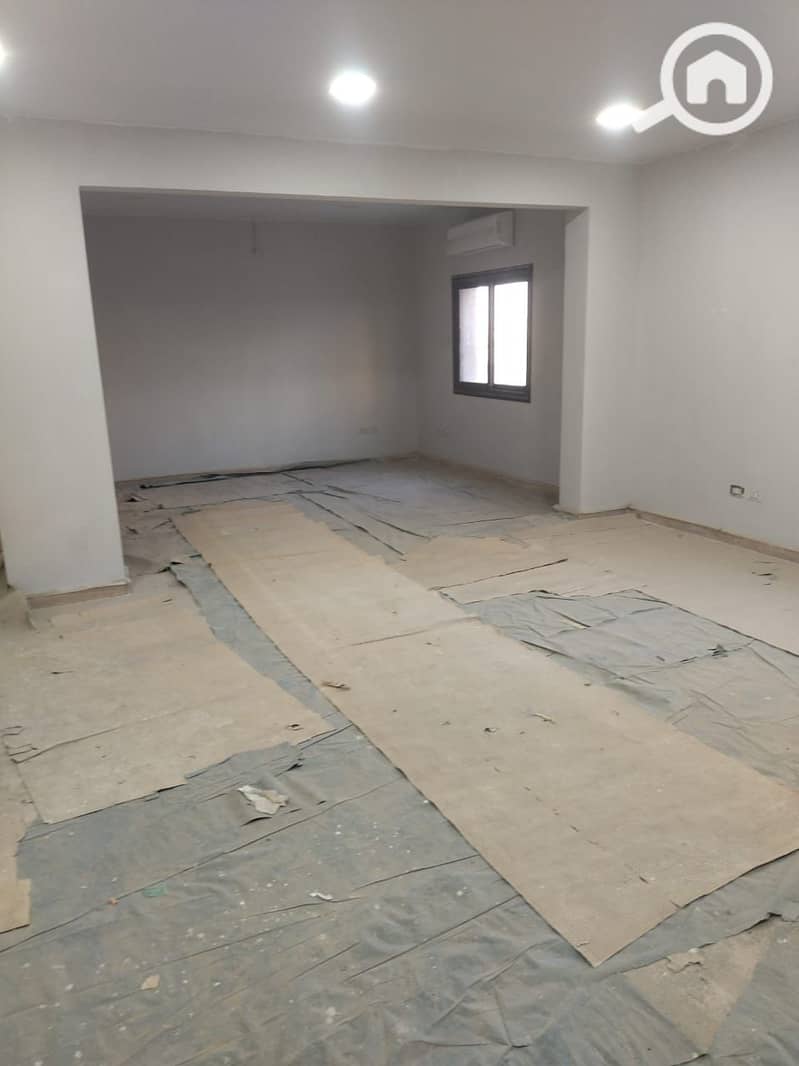 150 sqm administrative office for rent on North 90th Street, New Cairo (First Settlement); finished and equipped with air conditioning. - Altro
