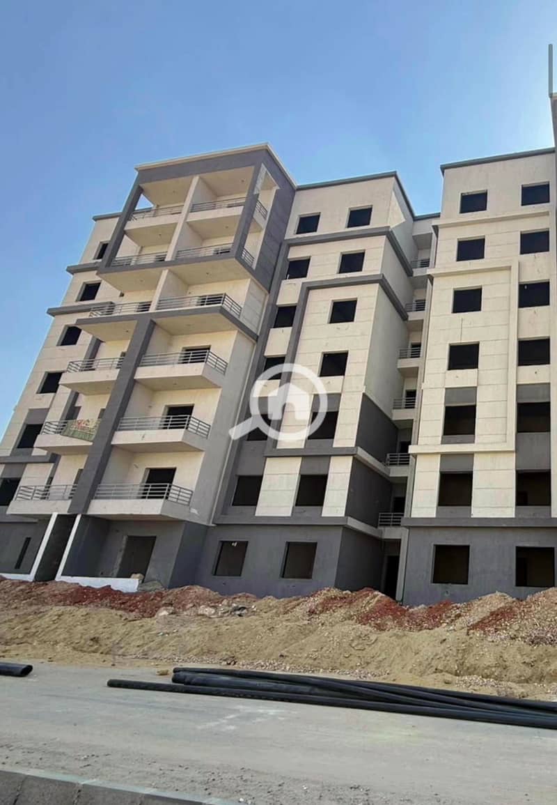 Finished 3-bedroom apartment (126 sqm) for sale in Mayan Compound, El Shorouk; delivery in 9 months. Down payment of 690,000, with installments over 1 - Więcej