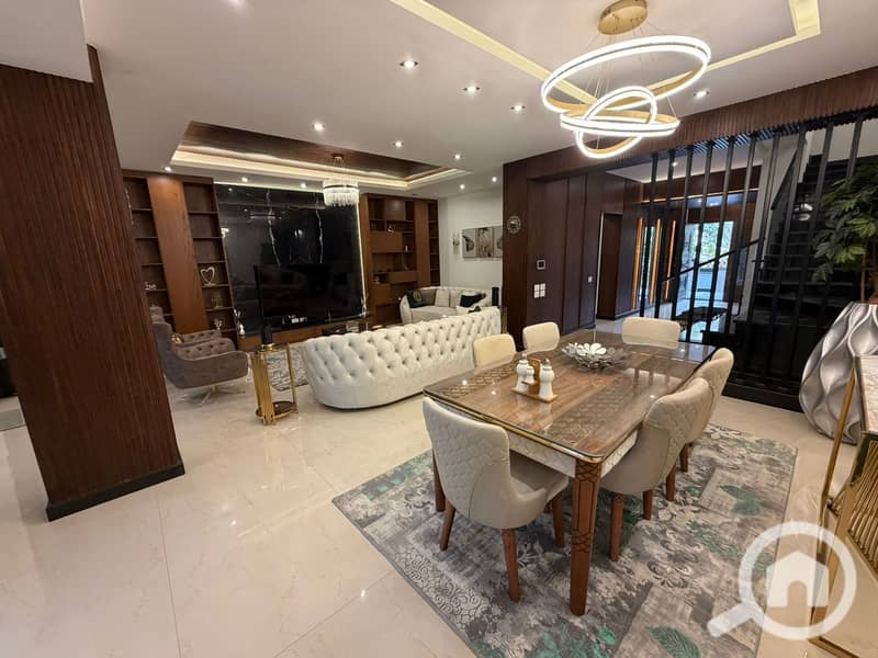 For Sale Twin huse 370m villa Prime location - Widok 2