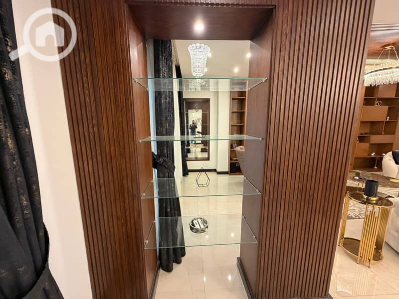 For Sale Twin huse 370m villa Prime location - Więcej