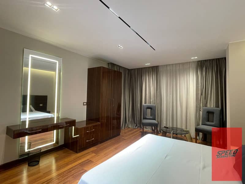 Hotel apartment for rent in the best residential compound, Taj City, in the best location, close to all services and 3 minutes away from 90th Street, - Więcej