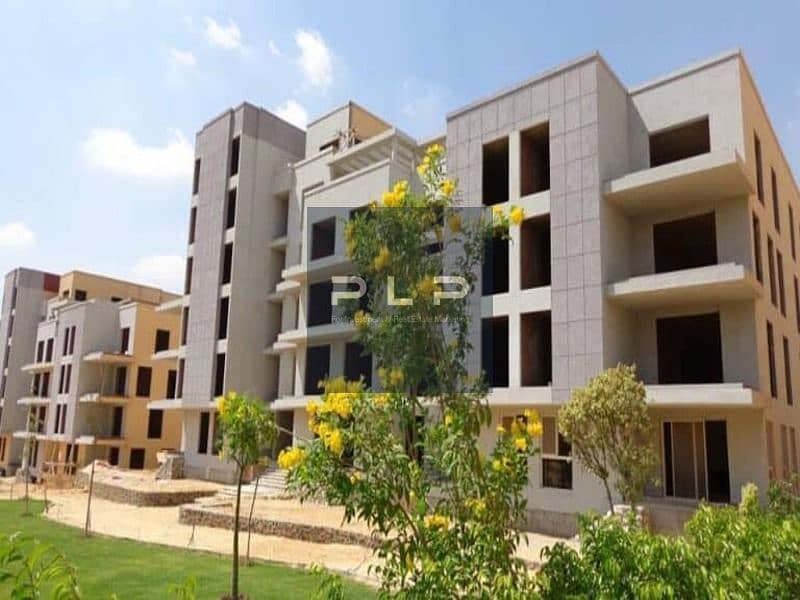 Apartment for sale below market price, resale, ready to move, fully finished in Creek Town Compound, Fifth Settlement, with an open view on landscape - Widok 4