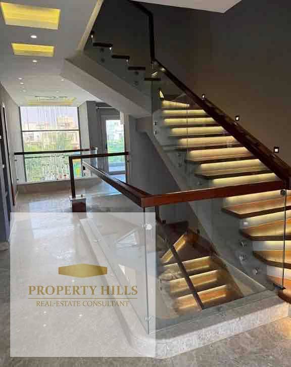 A fully finished villa in the heart of the Fifth Settlement, Patio Town is a compound of villas only with a landscape view next to the American University, La Vista. - Bild 5
