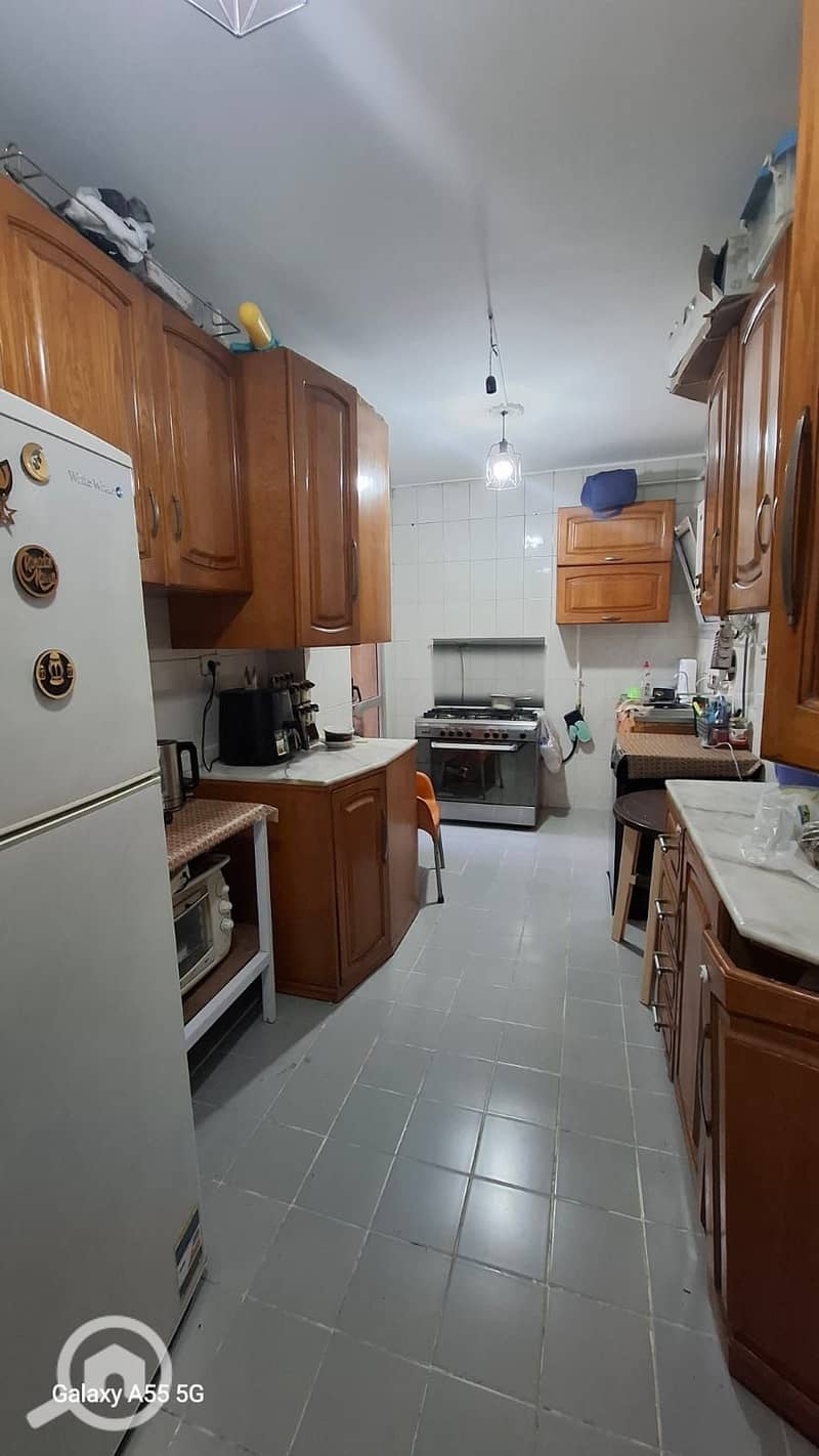 Apartment for sale with special finishes typical floor has gas the area is 155 m² Layout 3 bedrooms and 3 bathrooms in Al Rehab 1 (Phase 2) – další