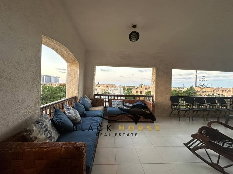 Furnished 3BR Chalet for Rent in Marina 7 – 165 sqm, Huge Terrace - Widok 2