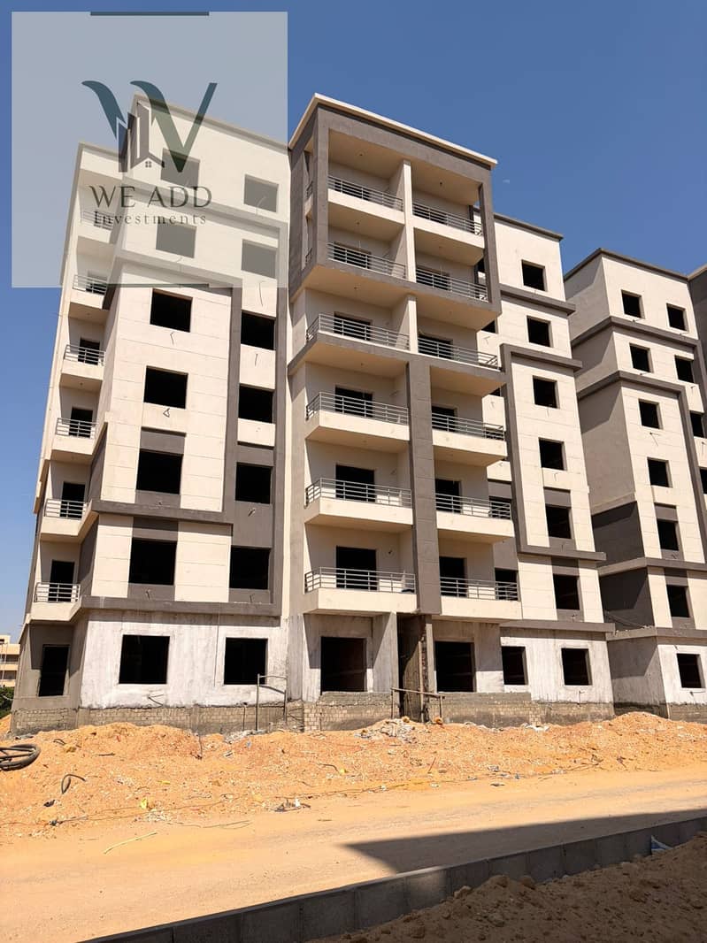 Fully finished apartment in front of Madinaty | Delivery in 9 months | Down payment of only 770,000 - Widok 4