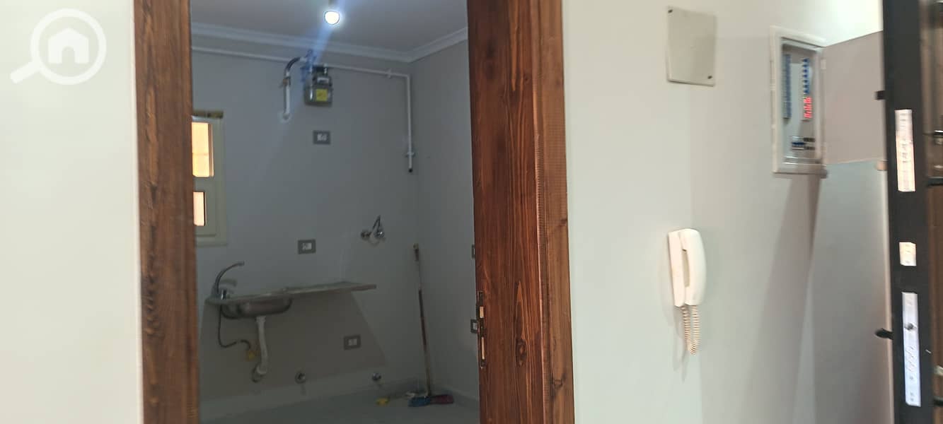 Apartment for rent on the third floor without an elevator next to Magisty Al-Khomail School, Sheikh Zayed - Widok 5