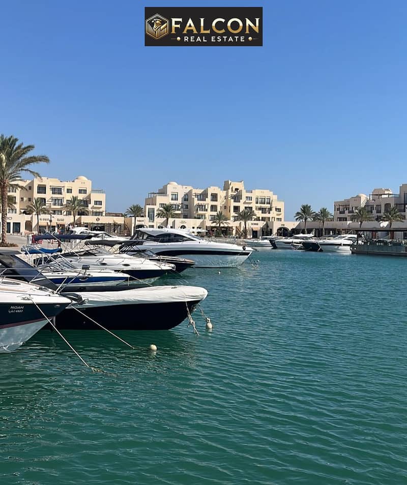 Hotel chalet with 100% sea view from all directions, steps from the sea in Marina, the heart of New Alamein. - Więcej
