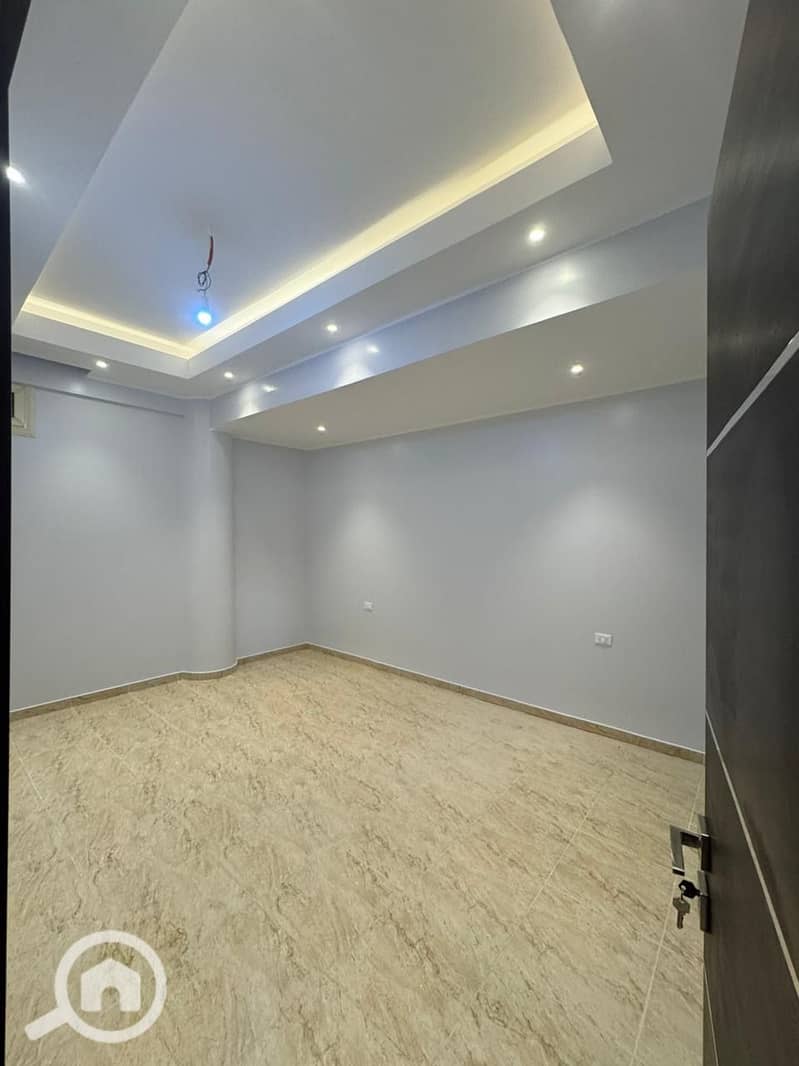 Apartment for rent in the Fifth Settlement in the third villas neighborhood, close to services, first occupancy. - Vista 2
