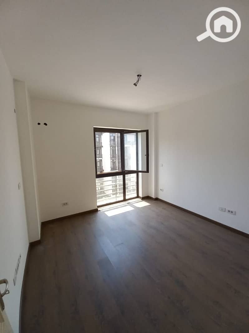7 1000140087. jpg